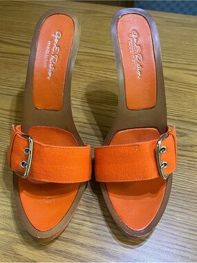 Gen E Ration NOS vintage Orange Slide Sandals with Buckle size 7.5